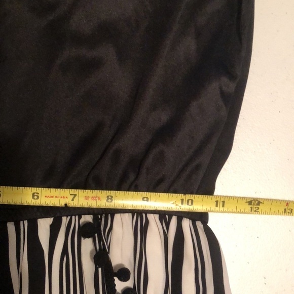 Takara Girls short romper, sz medium - Picture 8 of 8